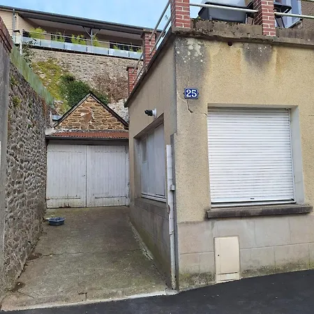 3eme Etage - Centre-ville - Local Velos Disponible * Mayenne