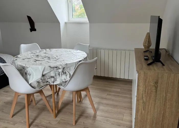 3eme Etage - Centre-ville - Local Velos Disponible 아파트 *